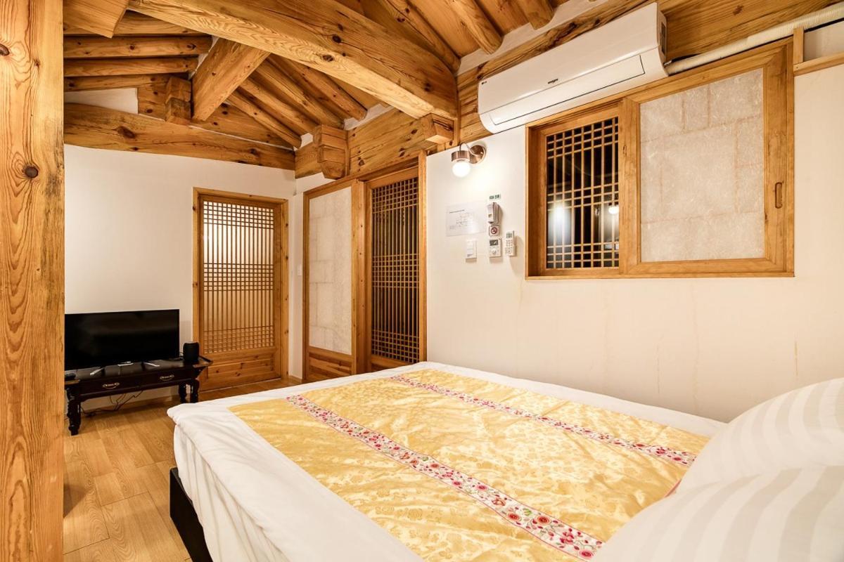 Vila The Poet's House By Ihwahanok